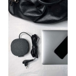 Estilo -latausasema tekstiilipinnalla (1x europistoke / 2x USB-porttia, sisältää tarranauhat Estilo -latausasema tekstiilipinnalla (1x europistoke / 2x USB-porttia, sisältää tarranauhat