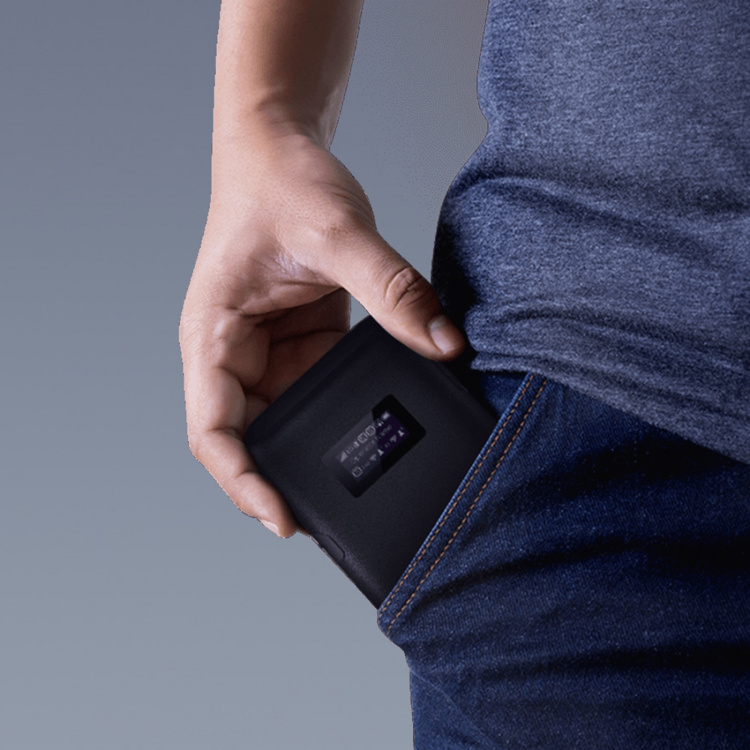 D-Link DWR-933 4G/LTE cat6 WiFi Hotspot D-Link DWR-933 4G/LTE cat6 WiFi Hotspot