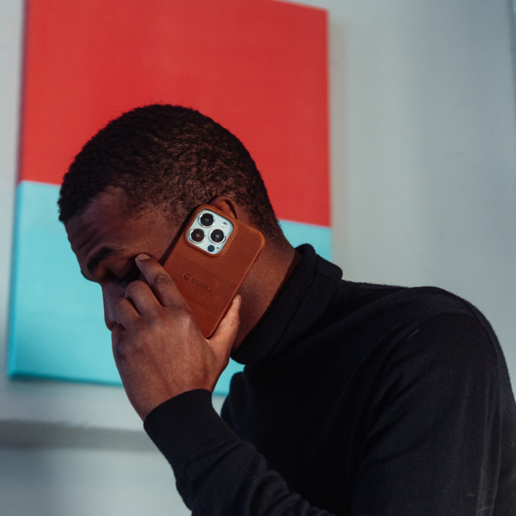 Krusell Nahkakotelo iPhone 13 konjakki