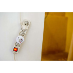 SKROSS Matka-adapteri Maailma-Eurooppa Maadoitettu