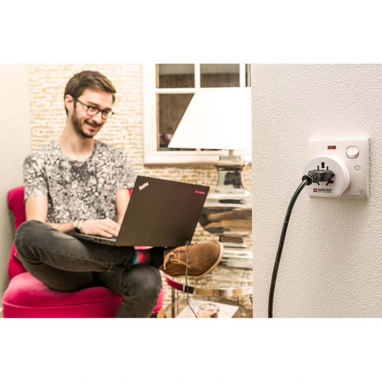 SKROSS Matka-adapteri Yhdistetty - Maailma-Etelä-Afrikka Maadoitettu