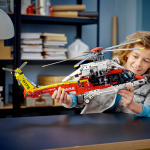 LEGO Technic - Airbus H175 Räddningshelikopter