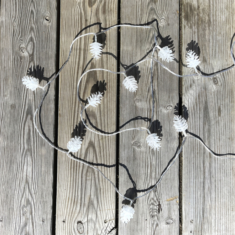 LightsOn Pine 10m ljusslinga vita ljusskimrande kottar LightsOn Pine 10m ljusslinga vita ljusskimrande kottar