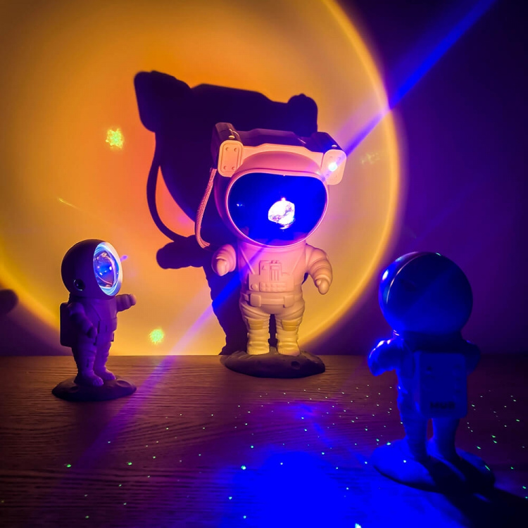 Mobility On Board Astro Projektorivalo Oranssi Auringonlasku