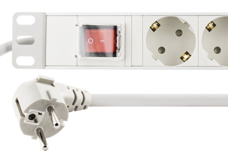 DELTACO virtapaneeli, 8xCEE 7/4, 1xCEE 7/7, kytkin, 3m kaapeli, valk.