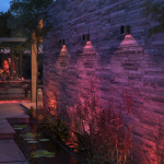 Philips Hue Resonate Vägglampa Nedåtriktad White and Color Ambiance Svart Philips Hue Resonate Vägglampa Nedåtriktad White and Color Ambiance Svart