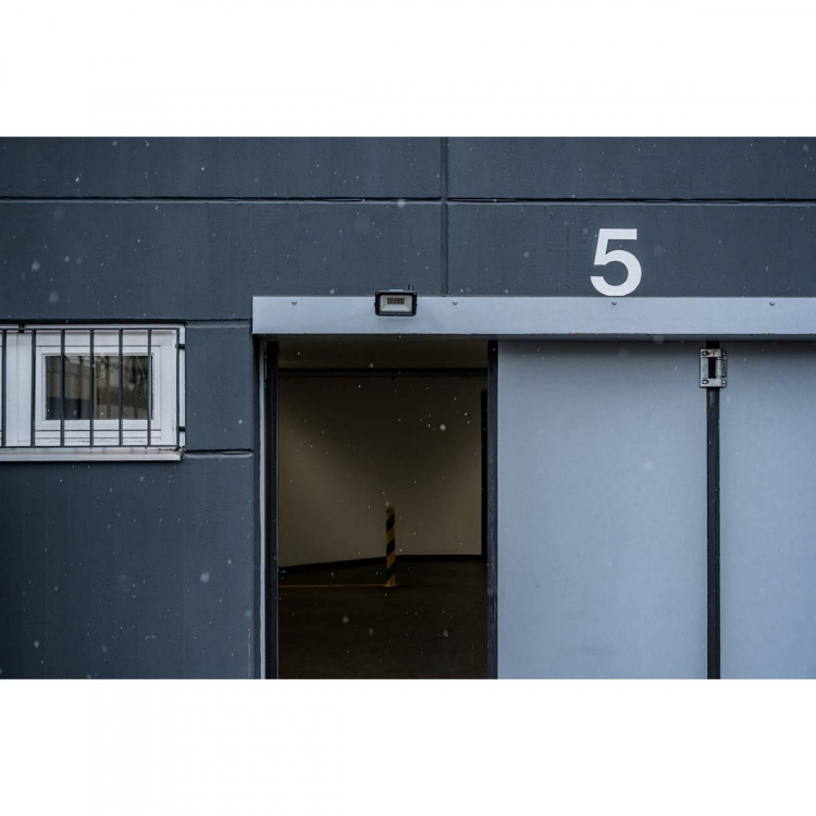 brennenstuhl LED-kohdevalo JARO 4060 / LED-valonheitin 30W ulkokäyttöön (LED-ulkovalo seinäasennukseen, 3450lm, valmistettu korkealaatuisesta alumiinista, IP65)