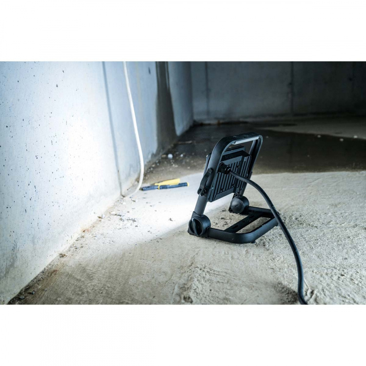 brennenstuhl Siirrettävä LED-rakennusvalaisin JARO 4060 M / LED-turvavalaistus ulkopuolelle 30W (työvalaisin 3m kaapelilla ja pikalukituksella, LED-valonheitin IP65, 3450lm)