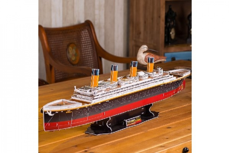 Revell 3D Puzzle RMS Titanic LED