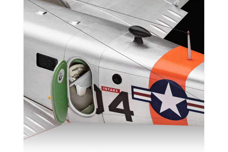 Revell Beechcraft Model 18 1:48
