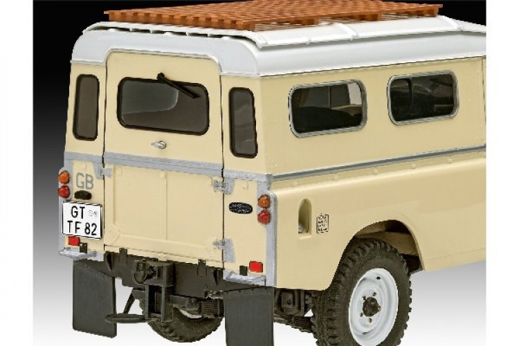 Revell Land Rover Series III LWB (commercial) 1:24