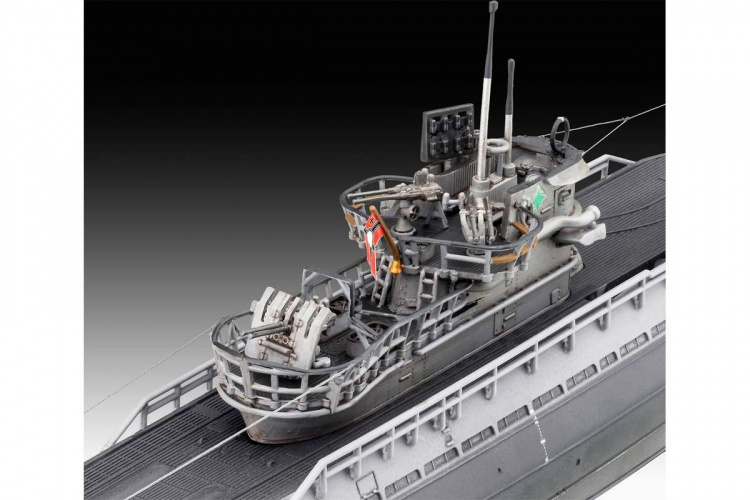 Revell German Submarine Type IX C/40 (U190) 1:144  Revell German Submarine Type IX C/40 (U190) 1:144