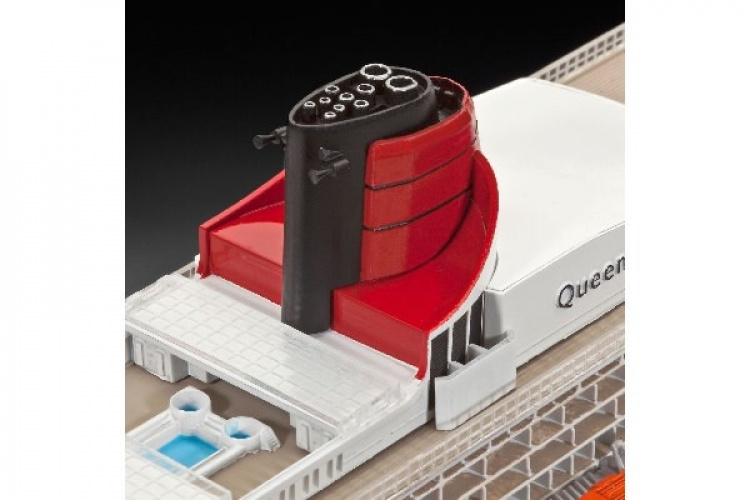 Revell Queen Mary 2