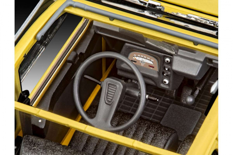 Revell James Bond \'Citroen 2 CV\' 1:24 gift set Revell James Bond \'Citroen 2 CV\' 1:24 gift set