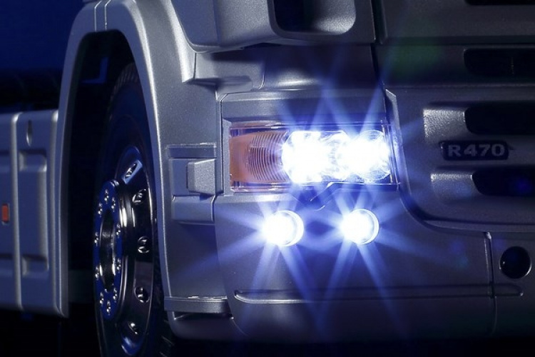 TAMIYA 1:14 R/C Scania R470 (Silver Edition)