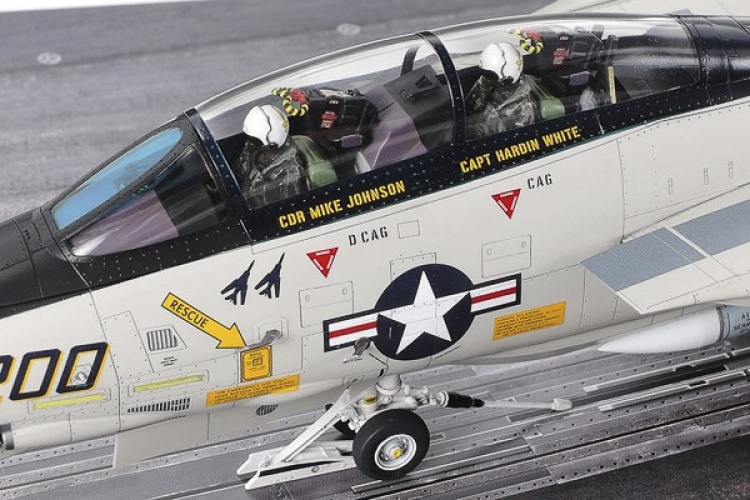 TAMIYA 1/48 Grumman F-14A Tomcat™ (Late Model) TAMIYA 1/48 Grumman F-14A Tomcat™ (Late Model)