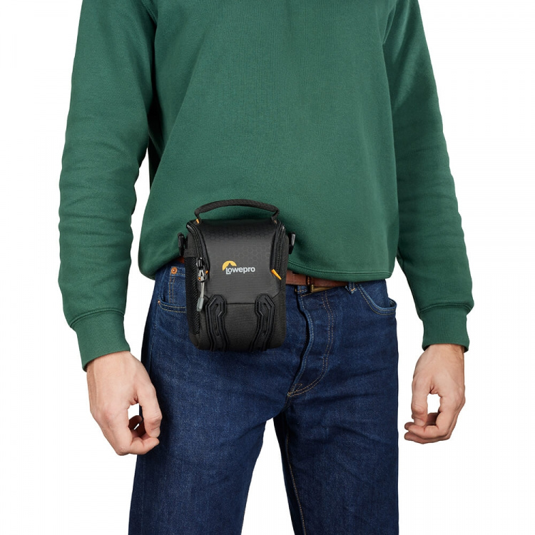 LOWEPRO Shoulder Bag Adventura SH 115 III Black LOWEPRO Shoulder Bag Adventura SH 115 III Black