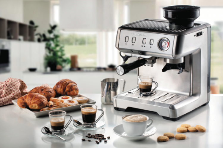 Ariete Espresso-maskin i metall, med kvarn