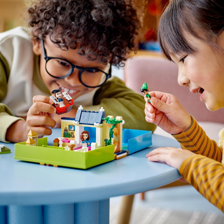 LEGO Disney Classic 43220 - Peter Panin ja Leenan satukirjaseikkailu LEGO Disney Classic 43220 - Peter Panin ja Leenan satukirjaseikkailu