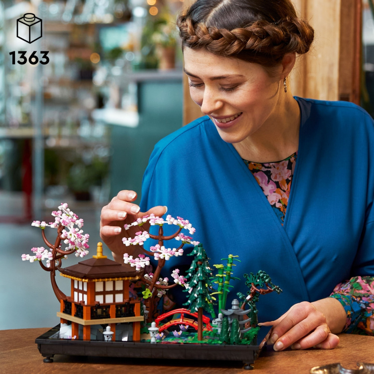 LEGO Icons 10315 - Rauhallinen puutarha