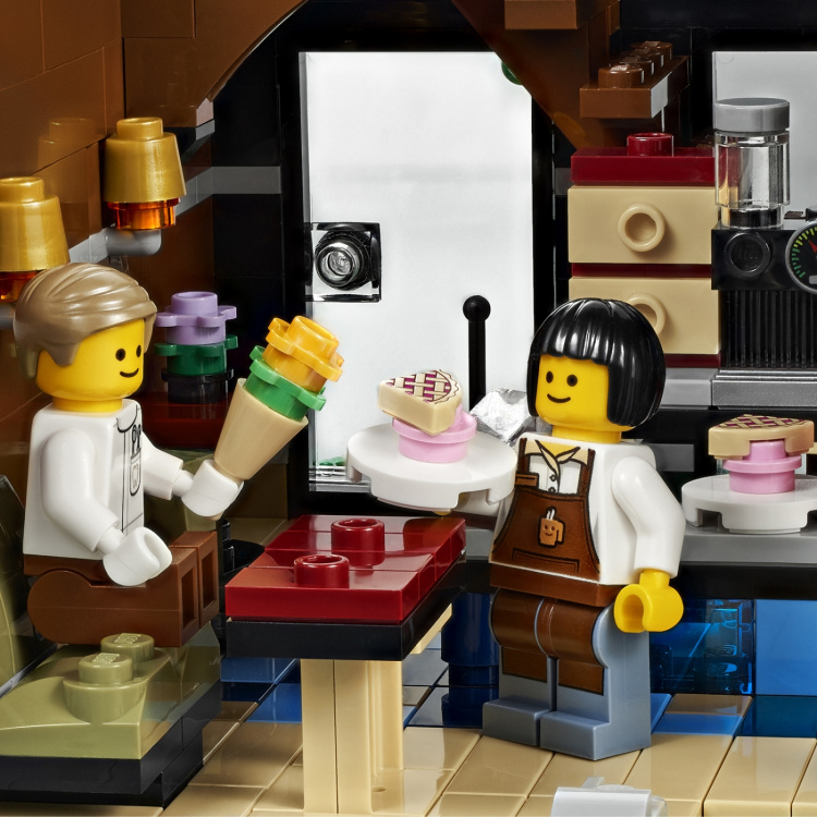LEGO Creator Expert 10255 - Kortteli