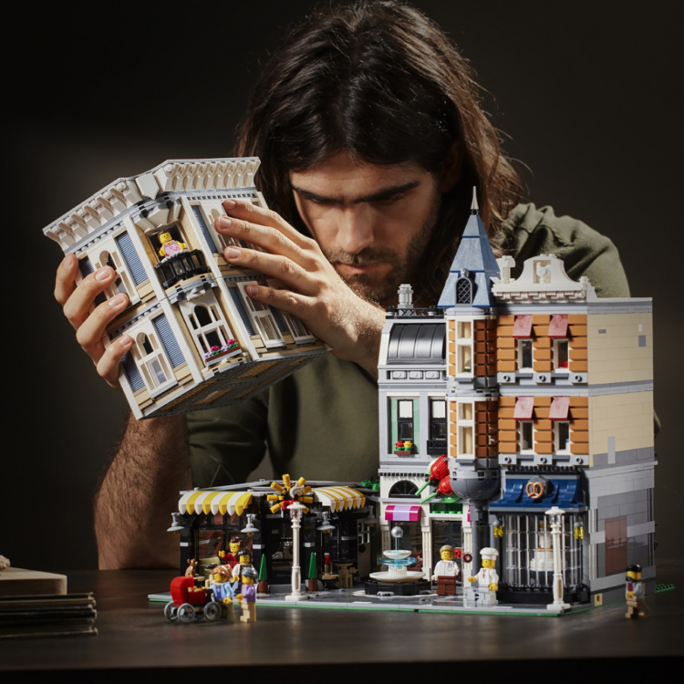 LEGO Creator Expert 10255 - Kortteli