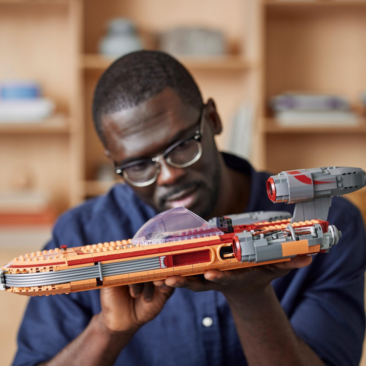 LEGO Star Wars 75341 - Luke Skywalkerin maakiituri