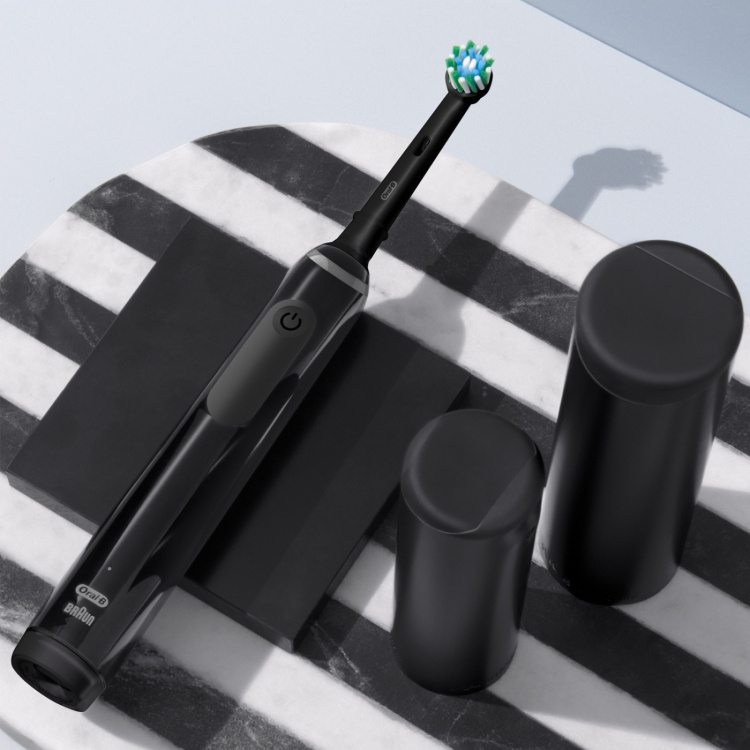 Oral B Eltandborste Pro3 Black + Extra Refill Oral B Eltandborste Pro3 Black + Extra Refill