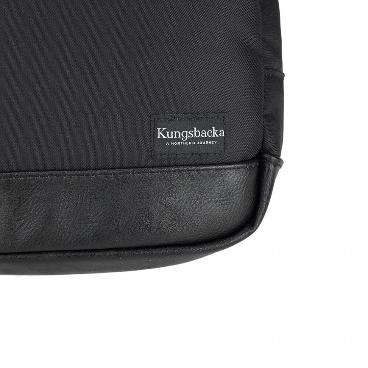 KUNGSBACKA Toilet Bag Filippa Black 1,2L KUNGSBACKA Toilet Bag Filippa Black 1,2L