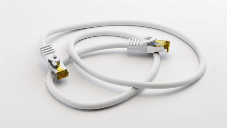 Goobay RJ45 patchkabel S/FTP (PiMF), 500 MHz, med CAT 7 råkabel, vit, 7,5 m LSZH halogenfri kabelhölje, koppar, RJ45-kontakt (CAT 6A)