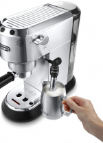 DeLonghi EC685.M Dedica -espressokeitin DeLonghi EC685.M Dedica -espressokeitin