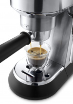 DeLonghi EC685.M Dedica -espressokeitin DeLonghi EC685.M Dedica -espressokeitin