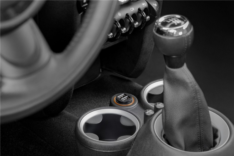 Goobay Dubbel USB-bilsladdare (15,5 W) 15,5 W max. 3,1 A (12/24 V) 2x USB