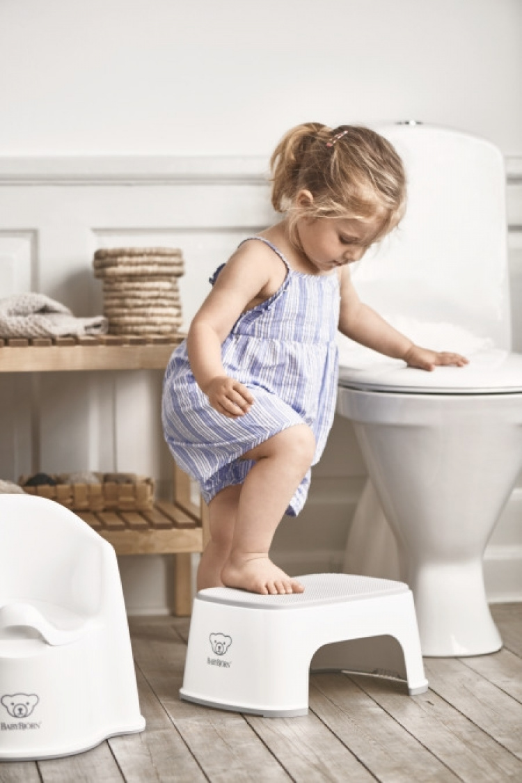 BabyBjörn Potty Chair -pottatuoli, valkoinen BabyBjörn Potty Chair -pottatuoli, valkoinen