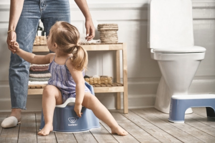 BabyBjörn Potty Chair -pottatuoli, sininen BabyBjörn Potty Chair -pottatuoli, sininen