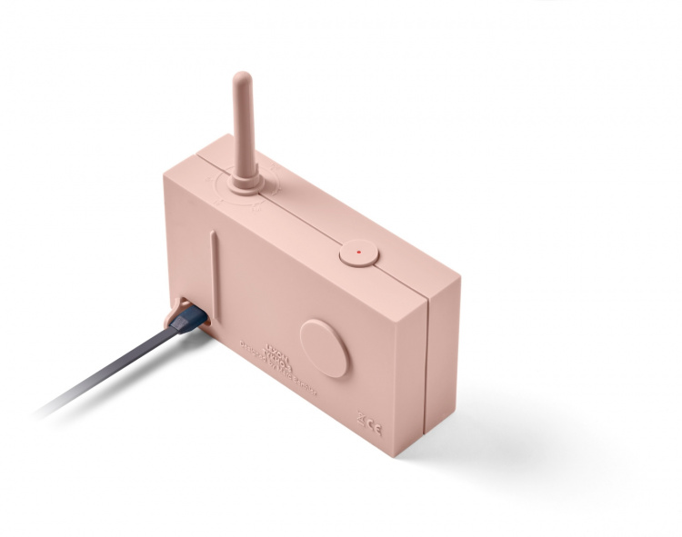 Lexon Tykho3 -FM-radio Bluetooth-yhteydellä, vaaleanpunainen Lexon Tykho3 -FM-radio Bluetooth-yhteydellä, vaaleanpunainen