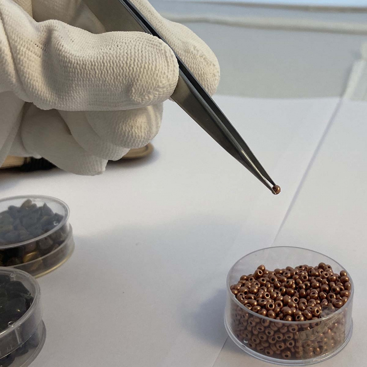 Piergiacomi Pinsetit, joissa on vahvat kärjet ja ohuet terät