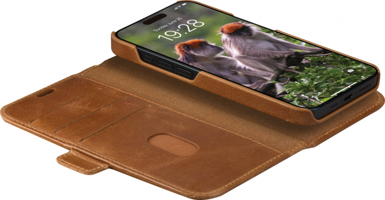 dbramante1928 Lynge, lompakko- ja suojakotelo, iPhone 15, ruskea