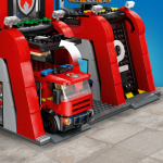 LEGO City Fire 60414 - Paloasema ja paloauto