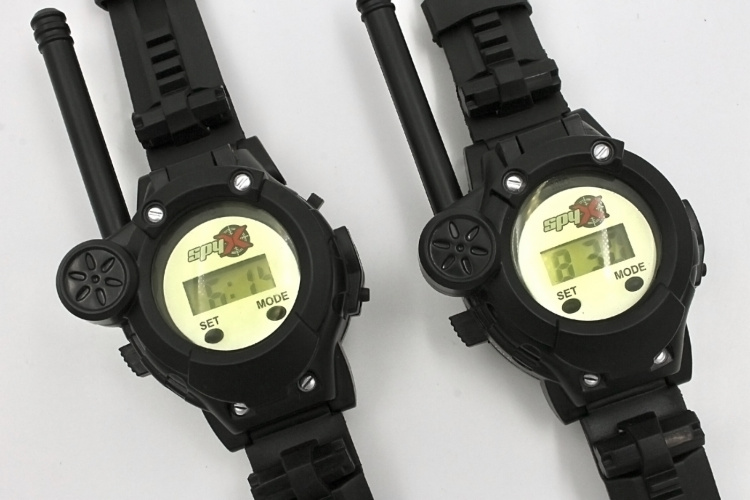 SpyX Wrist Talkies -radiopuhelin