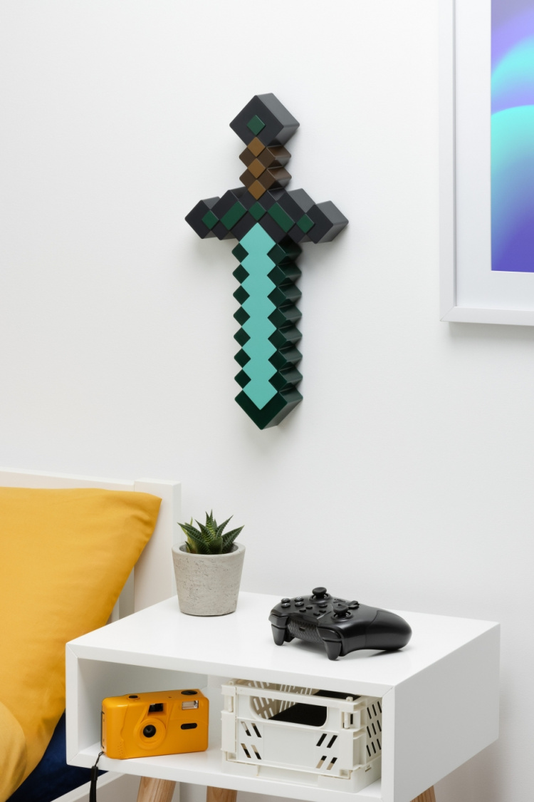 Paladone Diamond Sword -valo Paladone Diamond Sword -valo