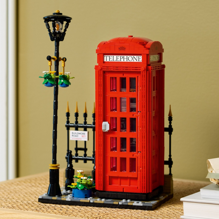 LEGO Ideas 21347 - Lontoon punainen puhelinkoppi LEGO Ideas 21347 - Lontoon punainen puhelinkoppi