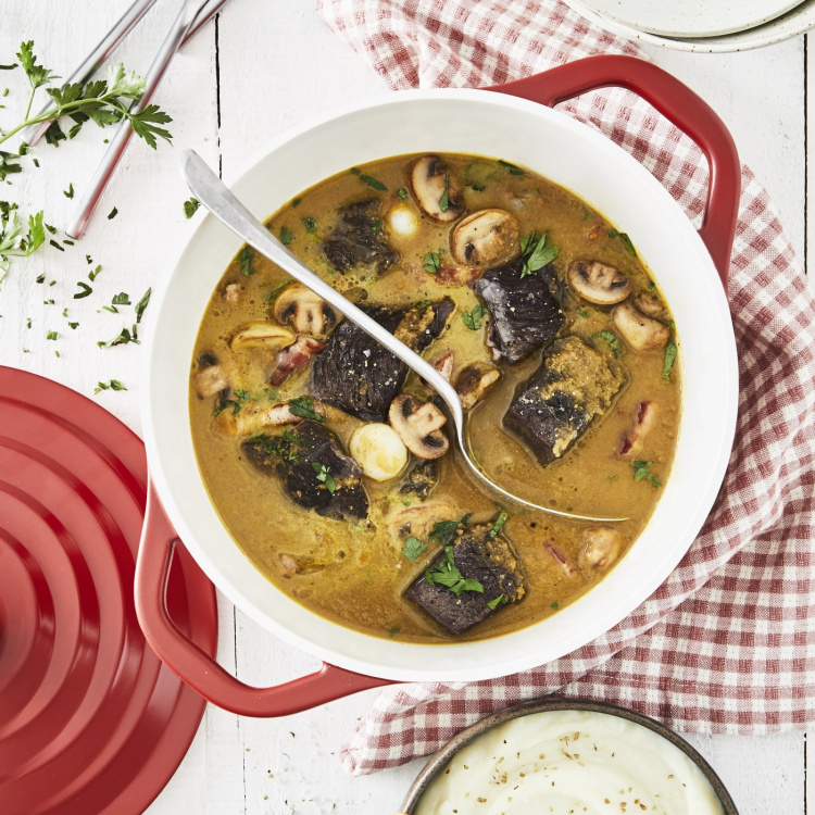 Tefal Air -pata, 4,7 L, punainen Tefal Air -pata, 4,7 L, punainen