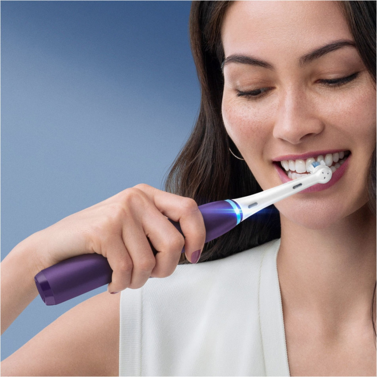 Oral B iO Series 8 -sähköhammasharja, violetti