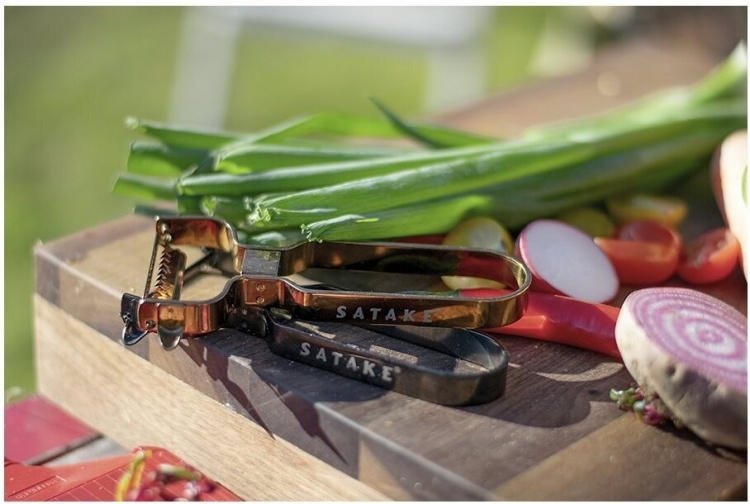 SATAKE kuorija, musta