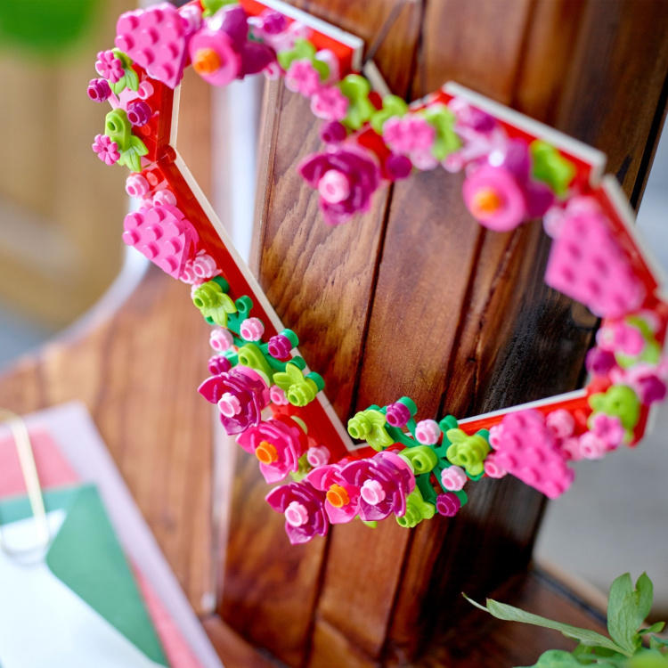 LEGO Iconic 40638 - Sydänkoriste LEGO Iconic 40638 - Sydänkoriste