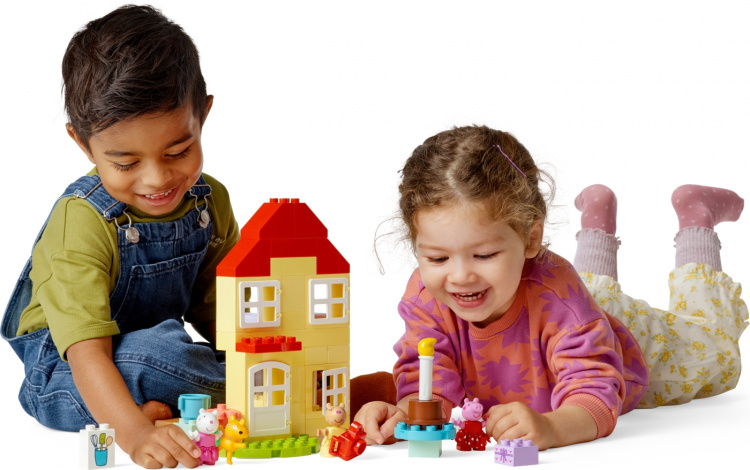 LEGO DUPLO Peppa Pig - Pipsa Possun syntymäpäivätalo LEGO DUPLO Peppa Pig - Pipsa Possun syntymäpäivätalo