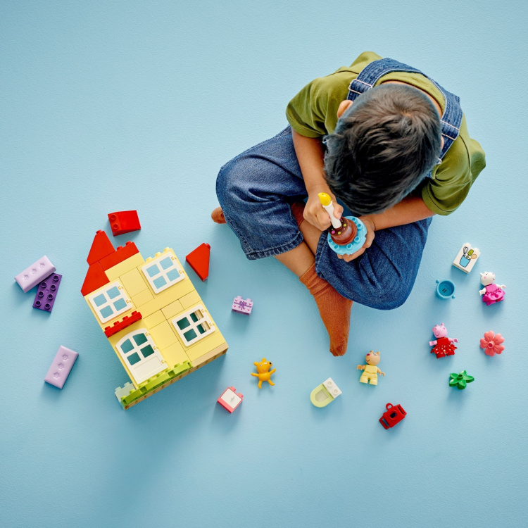 LEGO DUPLO Peppa Pig - Pipsa Possun syntymäpäivätalo LEGO DUPLO Peppa Pig - Pipsa Possun syntymäpäivätalo