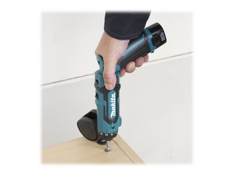 Makita DF012DSE Drill/driver 2 batteries included 1/4 hex socket Makita DF012DSE Drill/driver 2 batteries included 1/4 hex socket