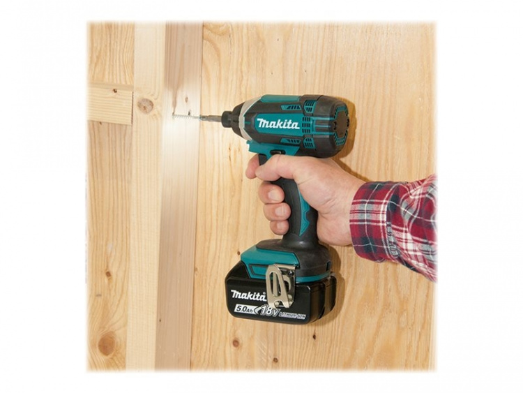 Makita DTD152Z Poravasara ilman akkua 1/4 